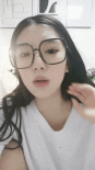 19极品尤物学生妹,黑框眼镜非常清纯,吸吮手指骚起来,肉感身材