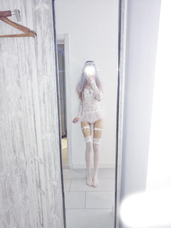 推荐 颜值福利姬嫩妹【软萌萝莉小仙】第四弹11套,幼态白虎。粉奶粉穴,野外拉粑粑,粉丝珍藏版