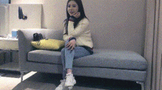 高颜大奶小姐姐 你这个怎么这么大吖 这个吊简直吊 老公我爽够了我错了 身材丰满被大鸡吧多姿势从沙发操到床上求饶发过