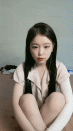 呆萌新人小妹妹!精瘦小男友在家操逼!扶着屁股一頓操,緊緻粉嫩小穴,操完手指扣穴出水