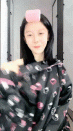 颜值很高的妹子又来发骚,全程露脸大秀直播,口交假鸡巴跟狼友互动撩骚,粉嫩骚穴特写展示,奶子比心道具插