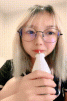 颜值高身材好的妹子，奶子圆润逼逼粉嫩激情大秀直播，尿尿给狼友看，自己把小穴抠的淫水直流特写展示好肥啊