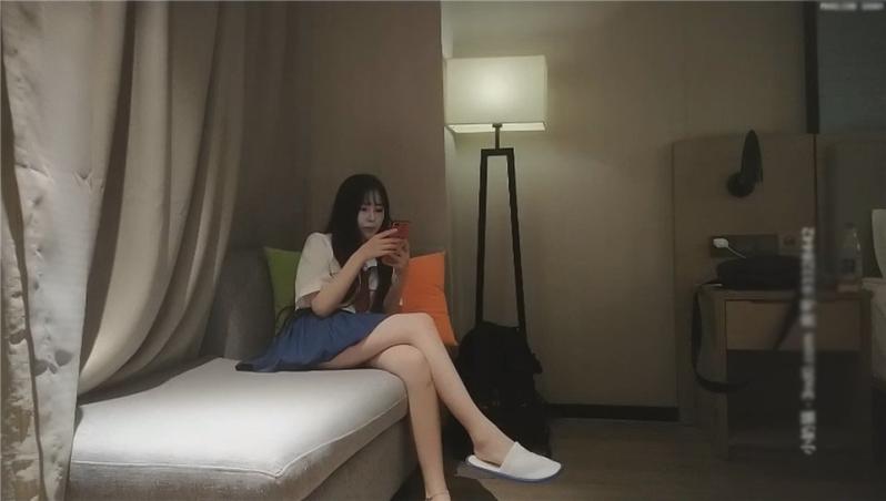【鸭总侦探】今夜清新校园女神,00后小仙女软萌乖巧,猛男沙发上肆意蹂躏