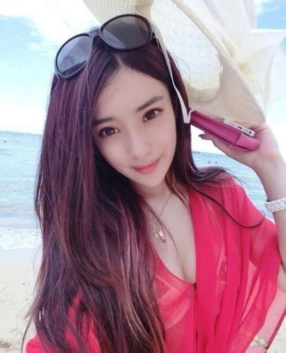 【网曝门事件】云南某大学英语系系花x妮与男友『洗浴门』自拍流出 无套后入站炮叫床超淫荡大声