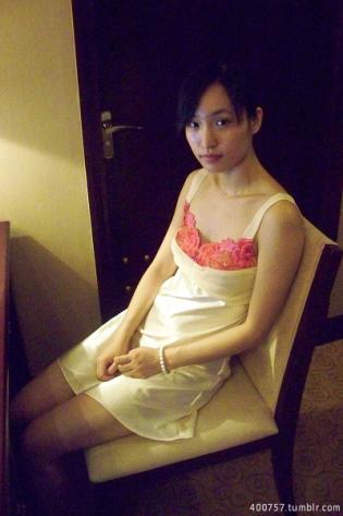 某地医院清纯护士和男友同居真开放拍摄流出自拍图片+视频