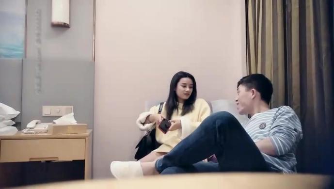 七天极品探花约了个黄衣萌妹子啪啪,翘起屁股退下内裤摸逼骑坐猛操