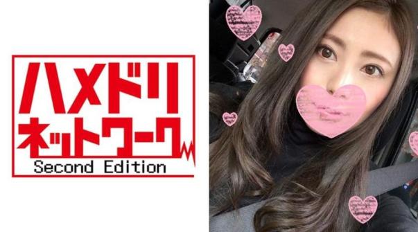 极品美女狂野自慰，淫荡叫床声震天。
