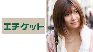 性感妈妈推车上班，深V露乳激情上班路。