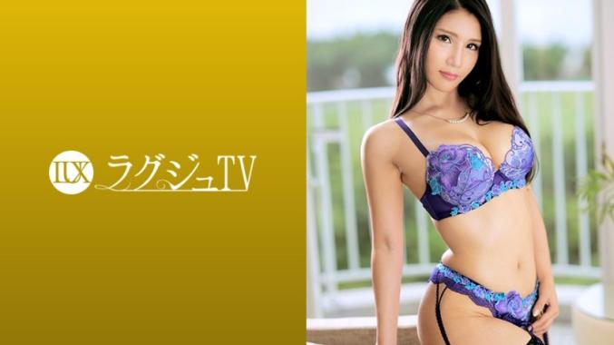 极度淫乱的女神级巨乳美女主播,全裸直播被观众玩弄。