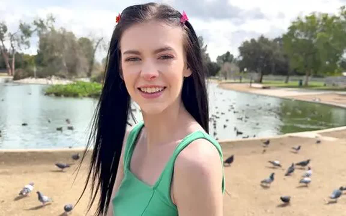 Skinny Teen Bella Nova Shows Us Her Pussy Grip
