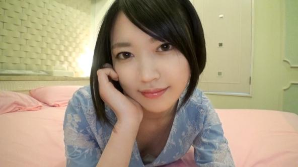 网聊女神初次拍AV,体验真实的激情撮影 640。