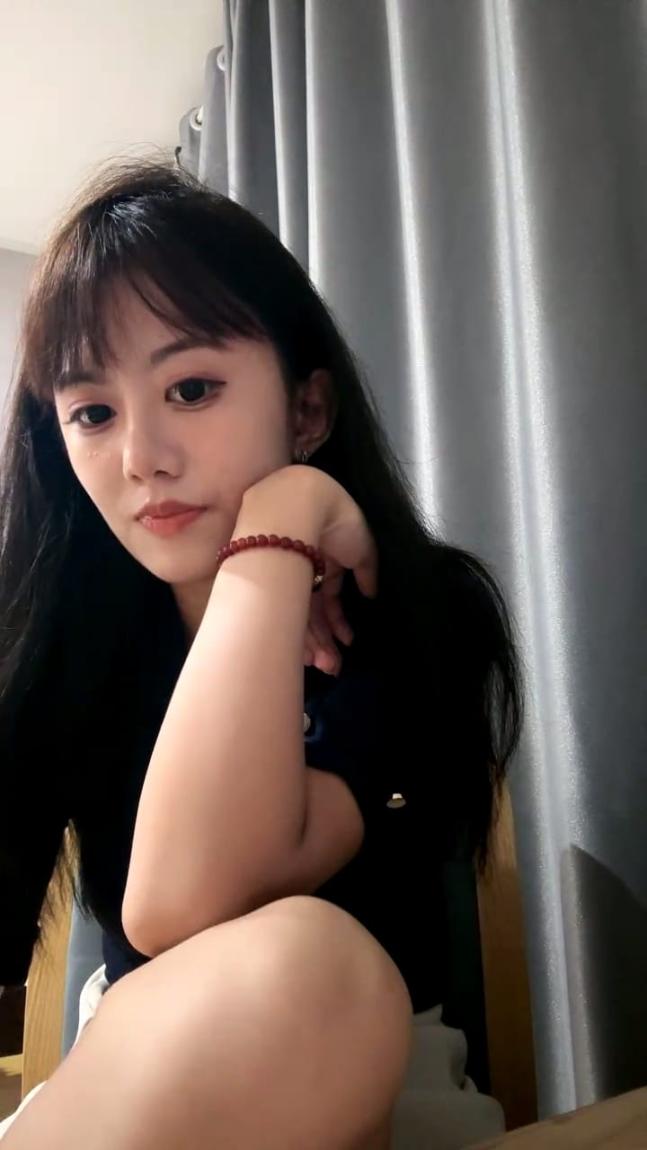 大眼睛气质尤物女神笑起来甜美酒窝约炮被猛干极品美臀上下自己动休息一会再干一炮
