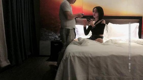 鸭总侦探约了个性感黑衣苗条身材妹子啪啪互舔69口交上位骑坐大力抽插猛操