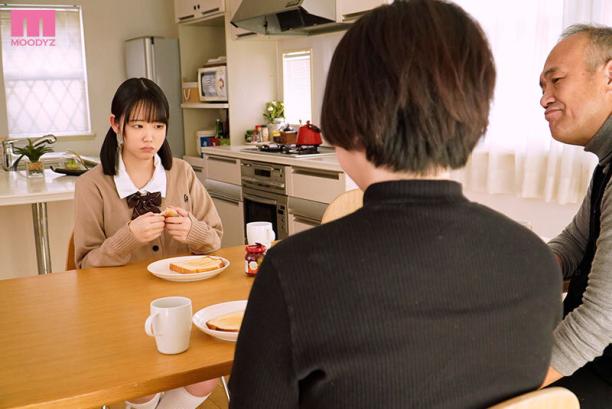 mida-282 妻が帰省した3日間発育しきって喰い頃な巨乳連れ子を一生分ヤリ貯めした 桜ゆの