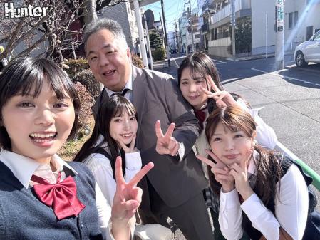 hntrz-019 修学旅行で人生初のモテ期到来万年童貞の僕が教え子たちに一日中弄られハメられまくった美少女つるぺたハーレム 冬愛ことね 市井結夏 もなみ鈴 牧野怜奈