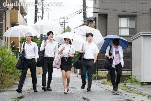 jur-128 競泳水着から零れ落ちる豊満jカップ 水泳部顧問教え子に廻された輪合宿 上羽絢