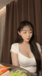 看了就想舔极品一线天美鲍傲慢百分百网红级别奶子又大又挺那吱吱吱的淫水声配上嗲嗲的叫床