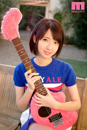 mifd-062 新人 めっちゃ敏感ちょっとクールな超スレンダー美少女 けいおん現役女子大生avデビュー 岡本真憂 破解