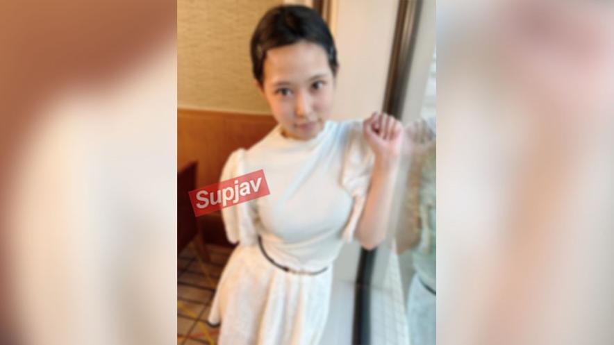 今只有一个性经验,几乎是处女的超小骚穴无法承受,哭着被强行突破到射精。