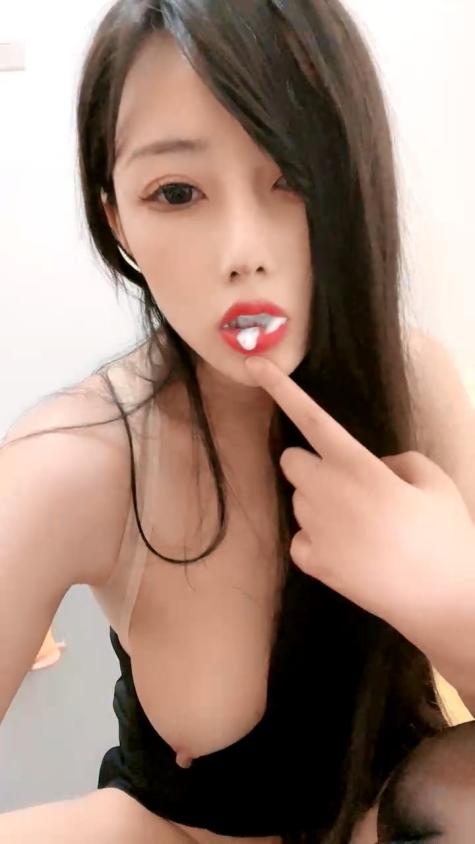 極品尤物女神的誘惑全程露臉黑絲情趣誘惑跟狼友互動撩騷淫聲蕩語不斷無毛白虎逼道具抽插高潮不斷