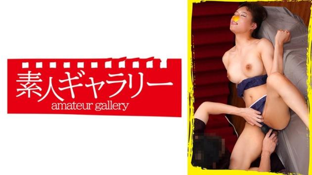 极度淫荡的美女主播,全裸直播激情自慰。