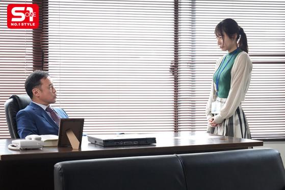 sone-964 內衣公司依然存在著惡劣騷擾業績不佳的女職員25歲被逼著只能穿著內衣工作羞恥到極點卻無法反抗篠真有