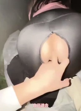 带着瑜伽裤小少妇路边野战 被路人报警威胁要求加入 Chinese homemade video