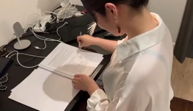 黑丝熟女人妻 公司裁员为了保住职位委身领导 最后被内射 Chinese homemade video