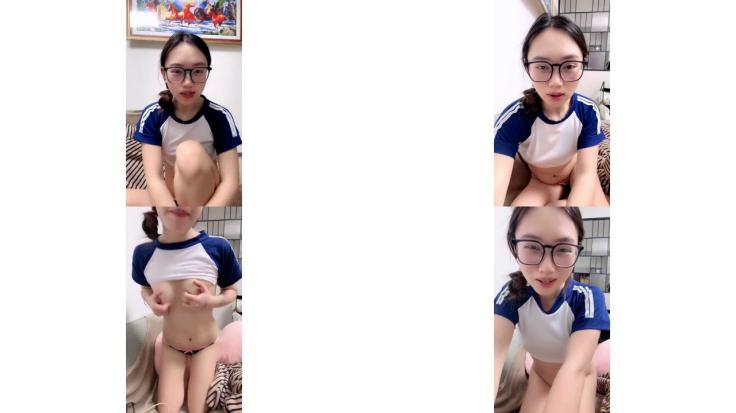 粥粥哦眼镜学妹 口交大鸡巴各种姿势爆乳蹂躏好刺激 表情好骚873