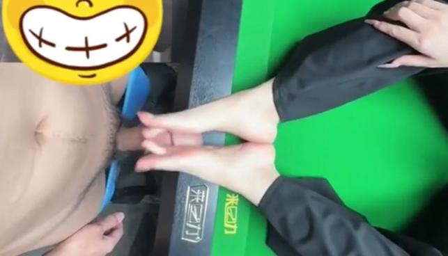 你这么骚 你老公知道么 Chinese homemade video