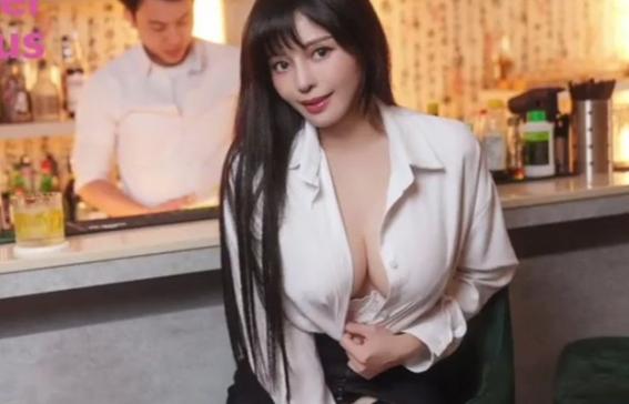 女老板去酒吧和年轻调酒师偷情 - 汝工作室 Chinese homemade video