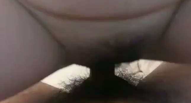 性感人妻相约酒店，一边看片一边做爱 Chinese homemade video