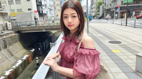 小脸蛋超精致身材纤细却奶子翘臀超级丰满