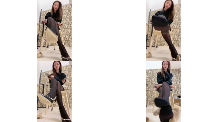 COS红绿灯真人调教 丝袜高跟美腿舔脚 坐脸视角 足交足控盯射榨精442