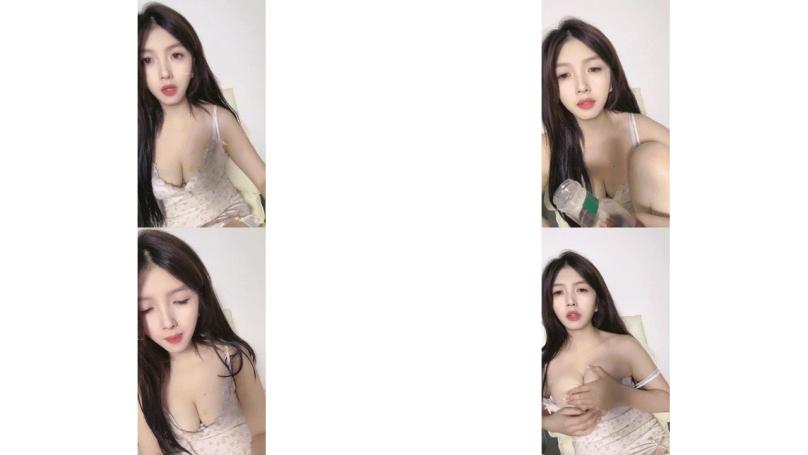 豆豆姐姐 可爱娃娃脸学生妹 揉奶掰穴自慰 粉丝小穴淫水直流。2