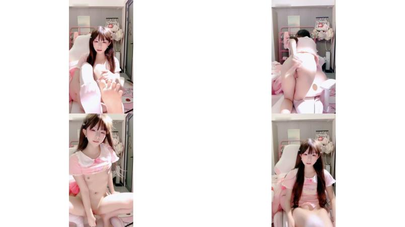 小萝莉尕尕 大黑牛自慰～日盼夜盼清纯女神一只张包包终于下海了