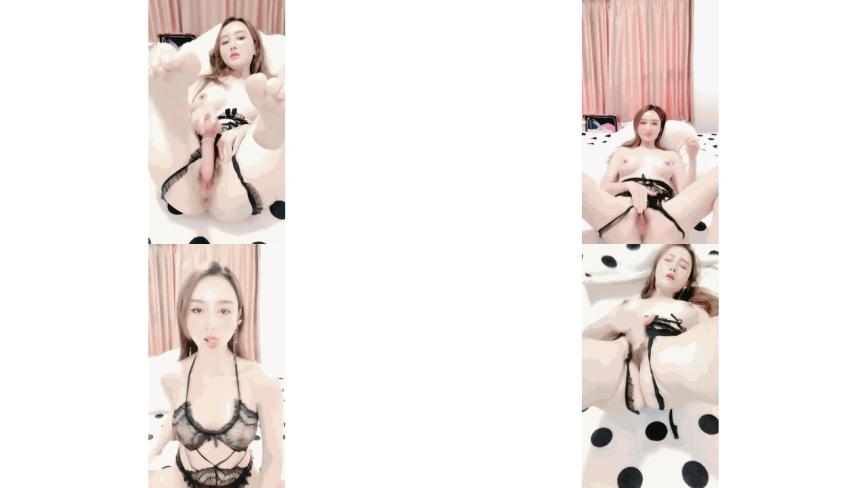 极品颜值美御姐大长腿好身材炮友不在自慰，开档情趣内裤，扒开骚穴假屌抽插，搞得小穴湿湿