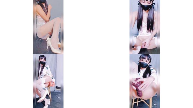 萝莉伪娘Tsjin 身材娇小长筒白丝高跟 超长假鸡吧插屁燕子振动棒刺激射精2次 精液射入高跟鞋穿上展示丝袜足底