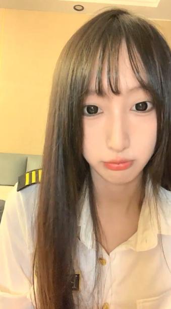 【泡泡咕】颜值绿播下海 日入过万 极品女神 蜂腰翘臀尤物每天发嗲 直播间礼物横飞