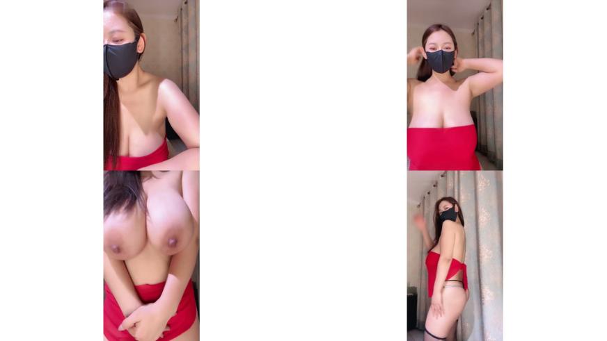 36E的烧杯_疯狂抽插自慰喷水～翹起雙腿展示～还帮忙挑逗乳头～～性感騷丁遮不住陰唇美穴