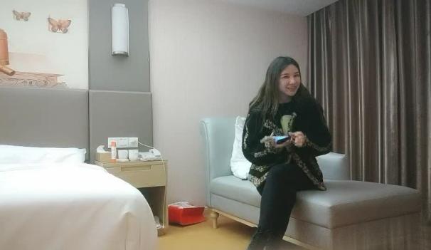 粉丝呼声很高  返场清纯女神  纯欲天花板  肤白貌美尤物佳人 日入过万佳作不断
