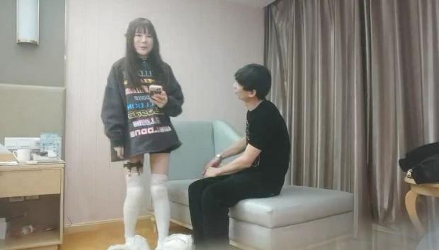 今夜都是嫩逼 3000网约00后  长腿美女  一对吊钟大胸  大屌狂插穴 再度操服一个