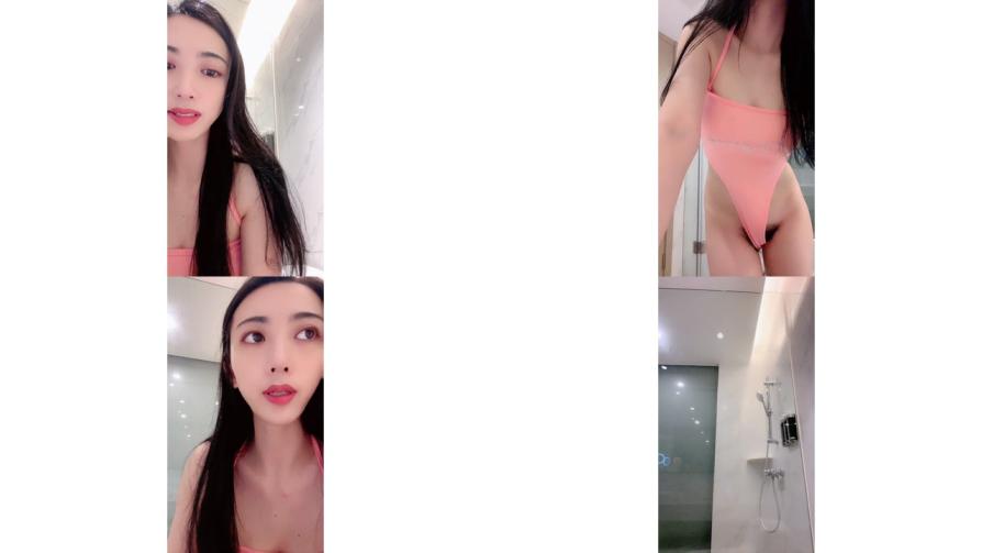 甜桃11_____扭动肥臀慢慢脱下丁字裤粉嫩美鲍自慰1