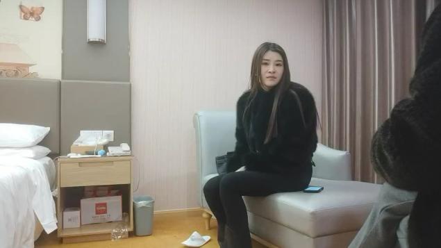 170CM高个女神  等了很久要狠狠操  镜头插嘴深喉  顶级大白屁股 大力深插撞击很Q弹