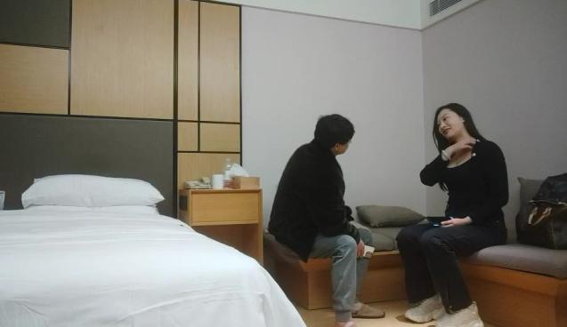 佳人不断  夜夜潇洒  压轴女神重磅登场  大长腿美艳御姐 风情妩媚黑丝 棋逢对手激情佳作