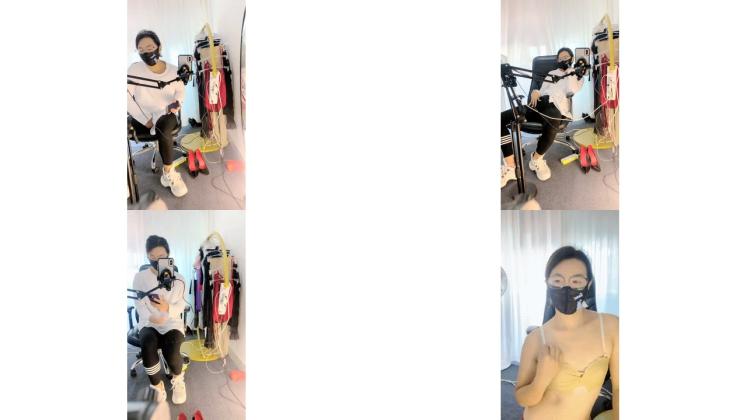 邻居家的媳妇_黑色的燕尾服，这个小少妇的一双美乳完美了，又大又白又挺标准水蜜桃，男友炮击白白嫩嫩的美鲍4222