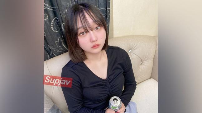 刚毕业的美形棉花糖女孩。因为是美人又闷骚淫乱，所以施以大人的性教育。-4