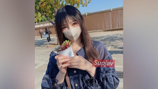 偶像级白皙F罩杯美乳绫乃酱。透明感压倒性的极品美女人生初高潮。-1