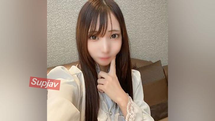 现役女学生卡琳酱笑容自拍，摄影师参与3P内射 - 4