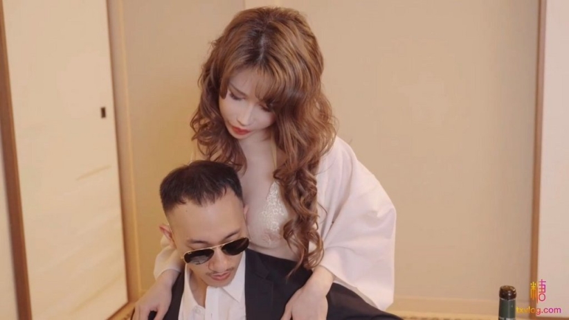 ✿绝色佳人✿ 台湾究极粉乳梦幻女神▌辛尤里▌吸吮凸激粉嫩乳粒 神级爆乳淫荡乳交 马眼爆射娇嫩美乳好色情呀[